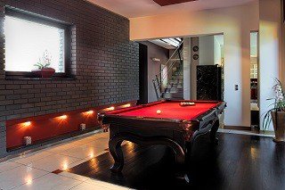 Professional pool table movers in Booneville content img1